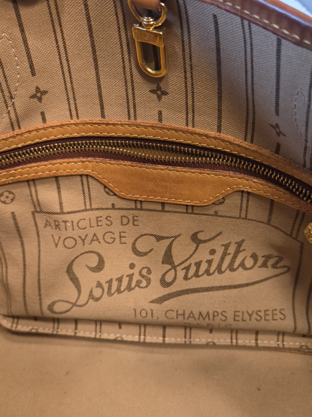 Authentic Louis Vuitton Neverfull PM - Picture 9 of 11
